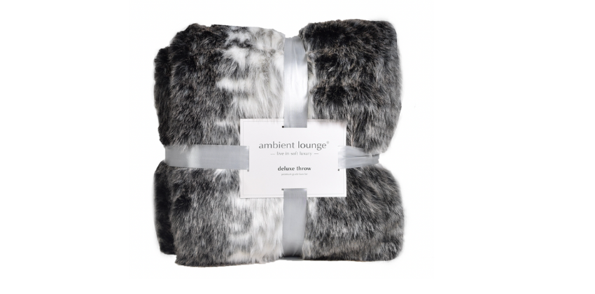 Ambient lounge Deluxe Faux fur throw in wild animal