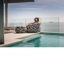 black and white versa table bean bag